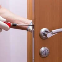 BM Service - Fabbro Verona Pronto Intervento H24 Apertura Porte Bloccate, Serrature, Porte Blindate, Serrande e Tapparelle